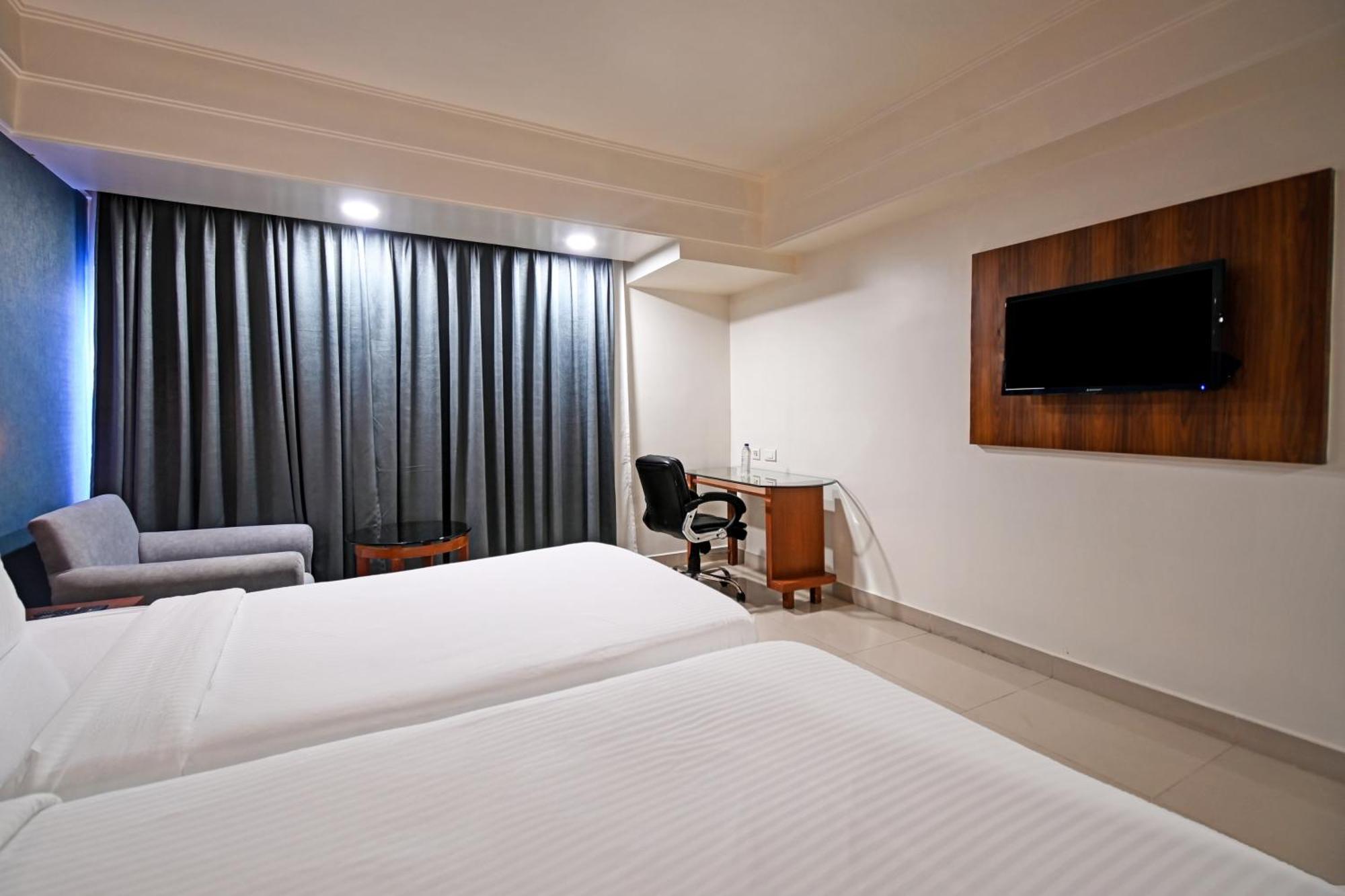 Hotel Palette Madhapur Hyderabad Exterior foto